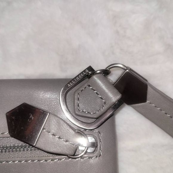 Aramlee Tetra Convertible Cross 3 dimensional Studded Grey bag - Picture 4 of 5